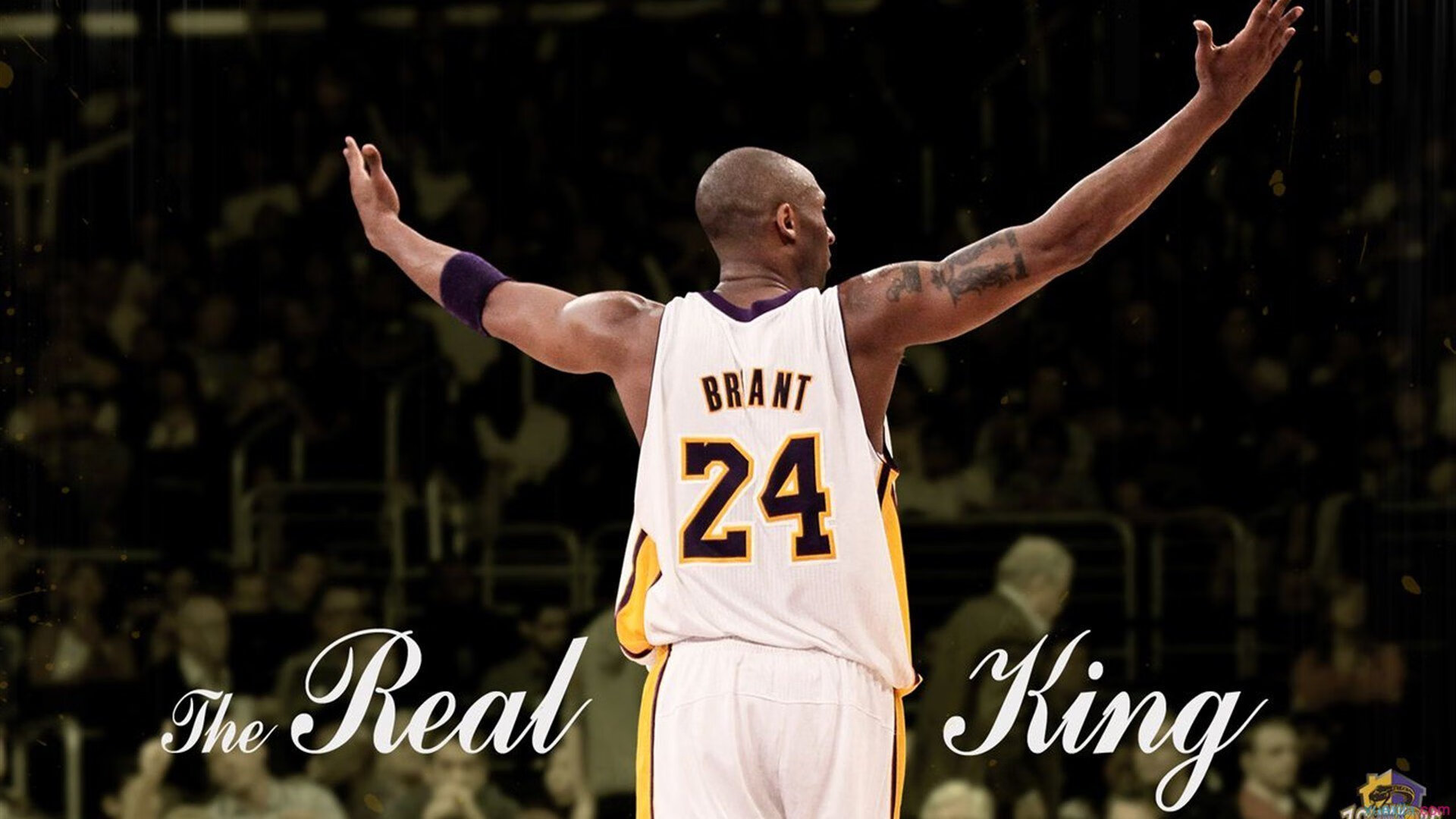 攻守兼备的球队，实现逆袭夺得胜利，攻守兼备的中场球员